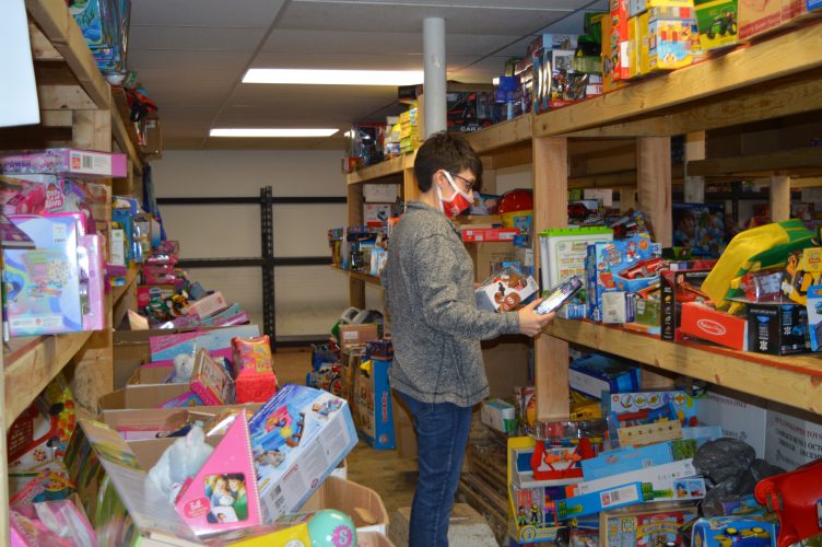 Flexibility brings success to toy drive | News, Sports, Jobs - Vimarsana News